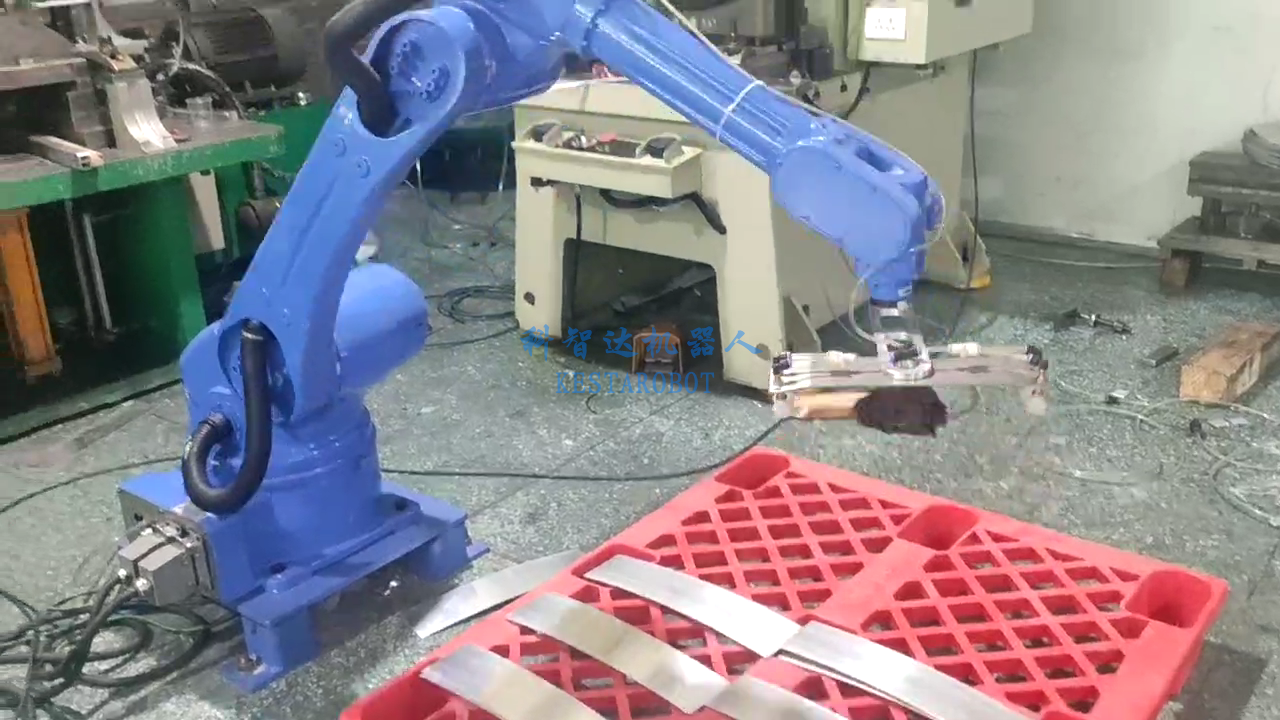 一拖二沖壓機(jī)器人(圖2) 一拖二沖壓機(jī)器人(圖2)