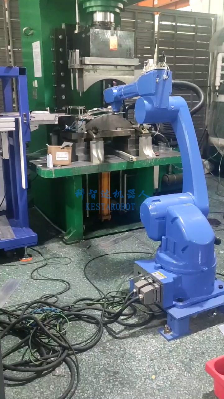 一拖二沖壓機(jī)器人(圖3) 一拖二沖壓機(jī)器人(圖3)