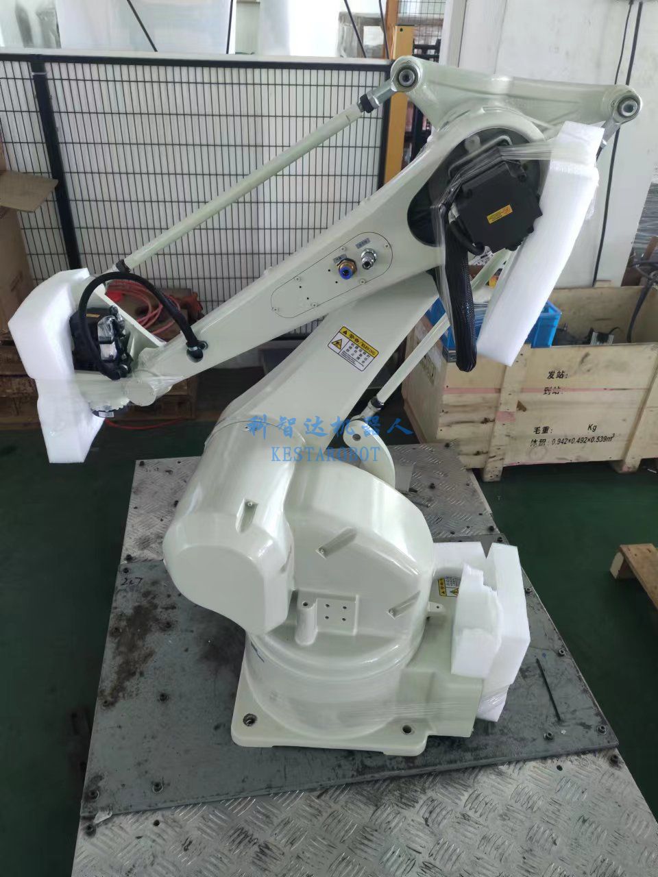 四軸關(guān)節(jié)機(jī)器人批量生產(chǎn)中(圖11) 四軸關(guān)節(jié)機(jī)器人批量生產(chǎn)中(圖11)